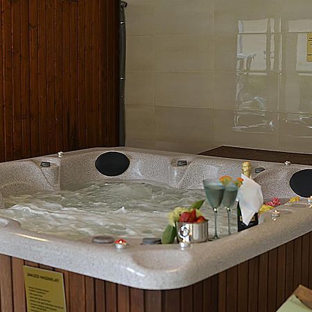 Bed and Breakfast Gyula Wellness Panzió Exterior foto