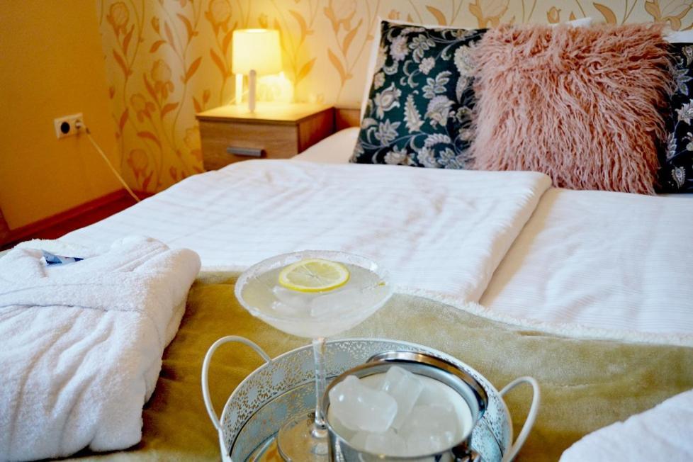 Bed and Breakfast Gyula Wellness Panzió Exterior foto