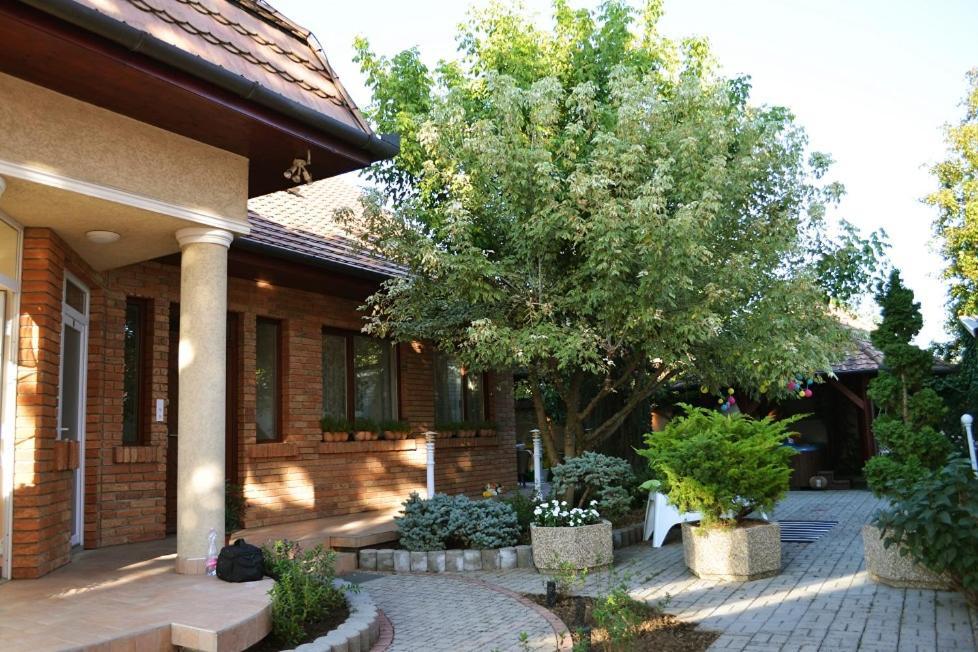 Bed and Breakfast Gyula Wellness Panzió Exterior foto